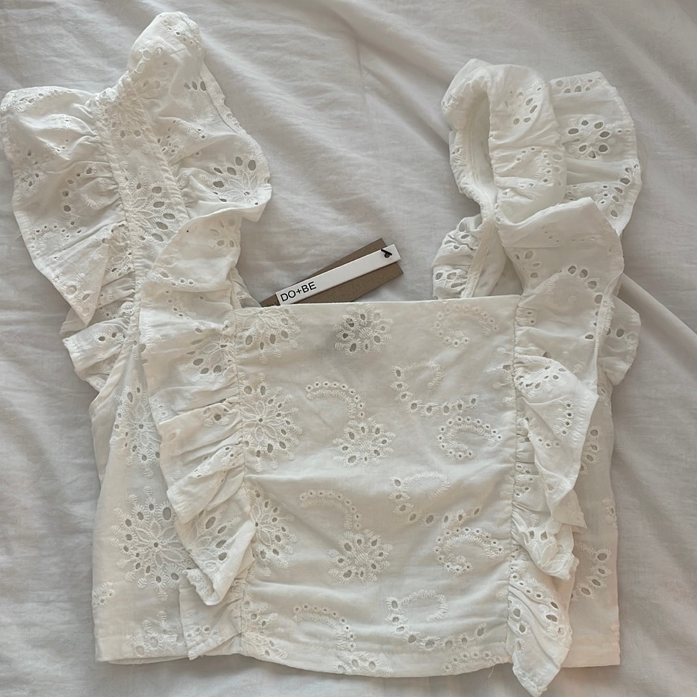 new white DO+BE top
